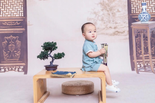 浮梁孕妇几个月胸部变大